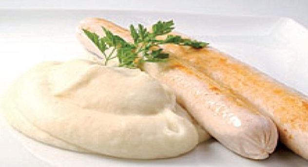 Salchichas con puré de patata