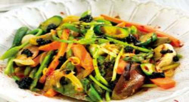 Huevas de mujol con verduritas y escabeche al vinagre balsámico