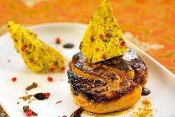 Pan de especias con foie y reducción de balsámico