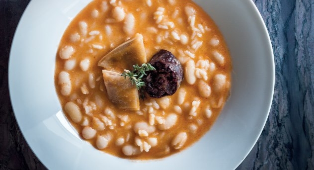 Alubias con oreja y arroz
