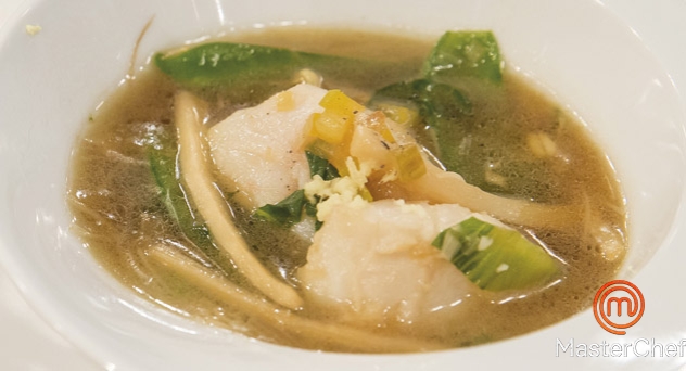 Receta MasterChef V Sopa china con crujiente de merluza