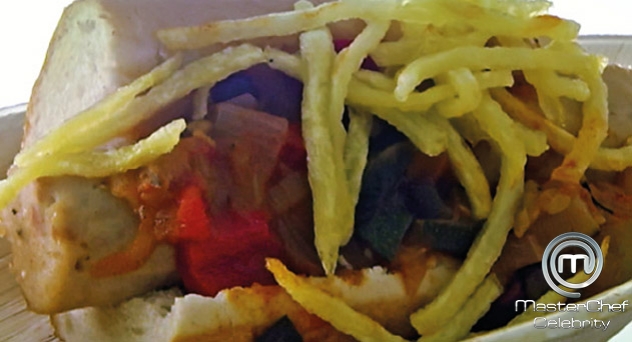 MasterChef Celebrity 2: Hot Dog de pollo con pisto, curry rojo y patatas