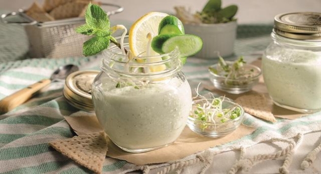Sopa fría de pepino y yogur