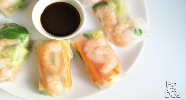 Rollitos fríos de gambas y verduras