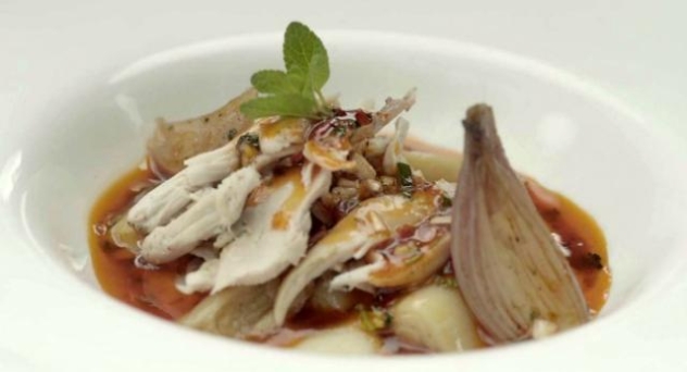 Pollo confitado con crema de patata