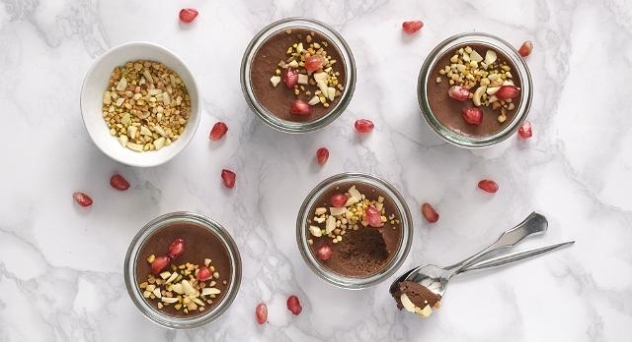 Mousse de chocolate y crujiente de avellanas