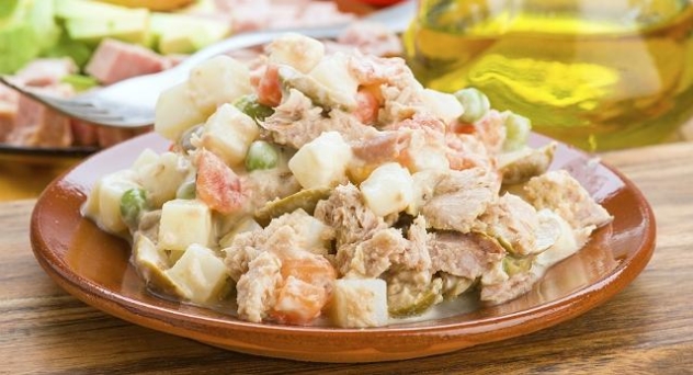 Ensalada campera de patata y atún