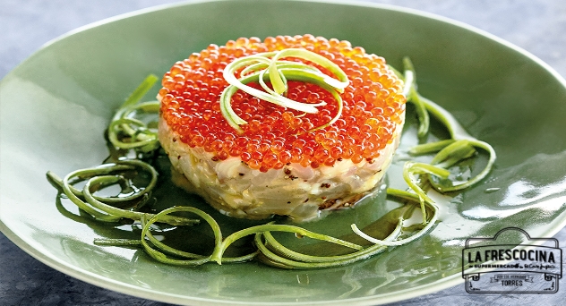 Tartar de lubina de estero con champiñones y huevas de pez volador