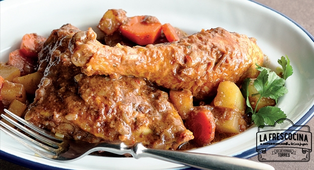 Guiso de pollo campero con chocolate