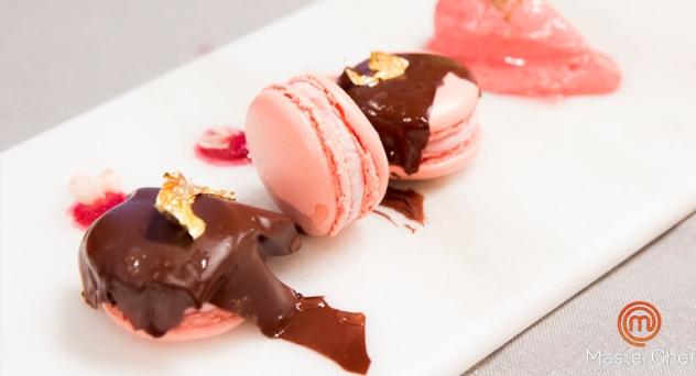 MasterChef 6: Macarons de frambuesa y chocolate con helado de frambuesa y lima