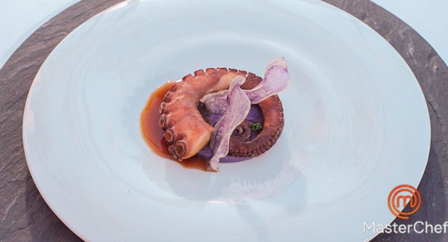 Masterchef 7: Pulpo Lacado con lombarda y patata violeta