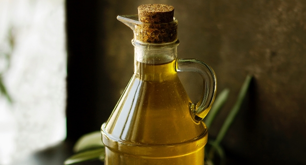 Grasas saludables: Aceite de oliva virgen extra por Marta Verona
