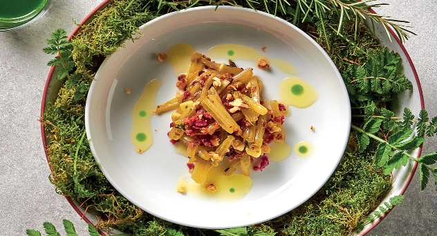 Acelgas con nueces y jamón
