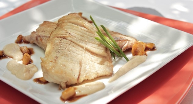 Ventresca de bonito con escabeche de mango