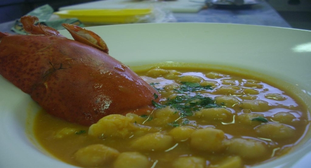 Garbanzos con bogavante